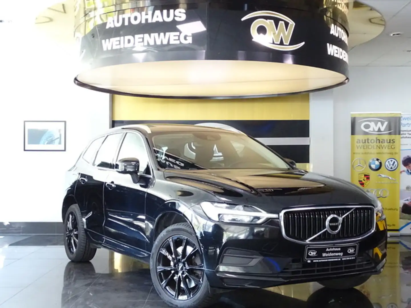 Volvo XC60 Momentum Digita.Navi Pano Leder LED AHK PDC Noir - 1