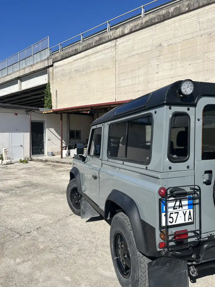 Land Rover Defender 90 2.5 TDI HT, foto 4
