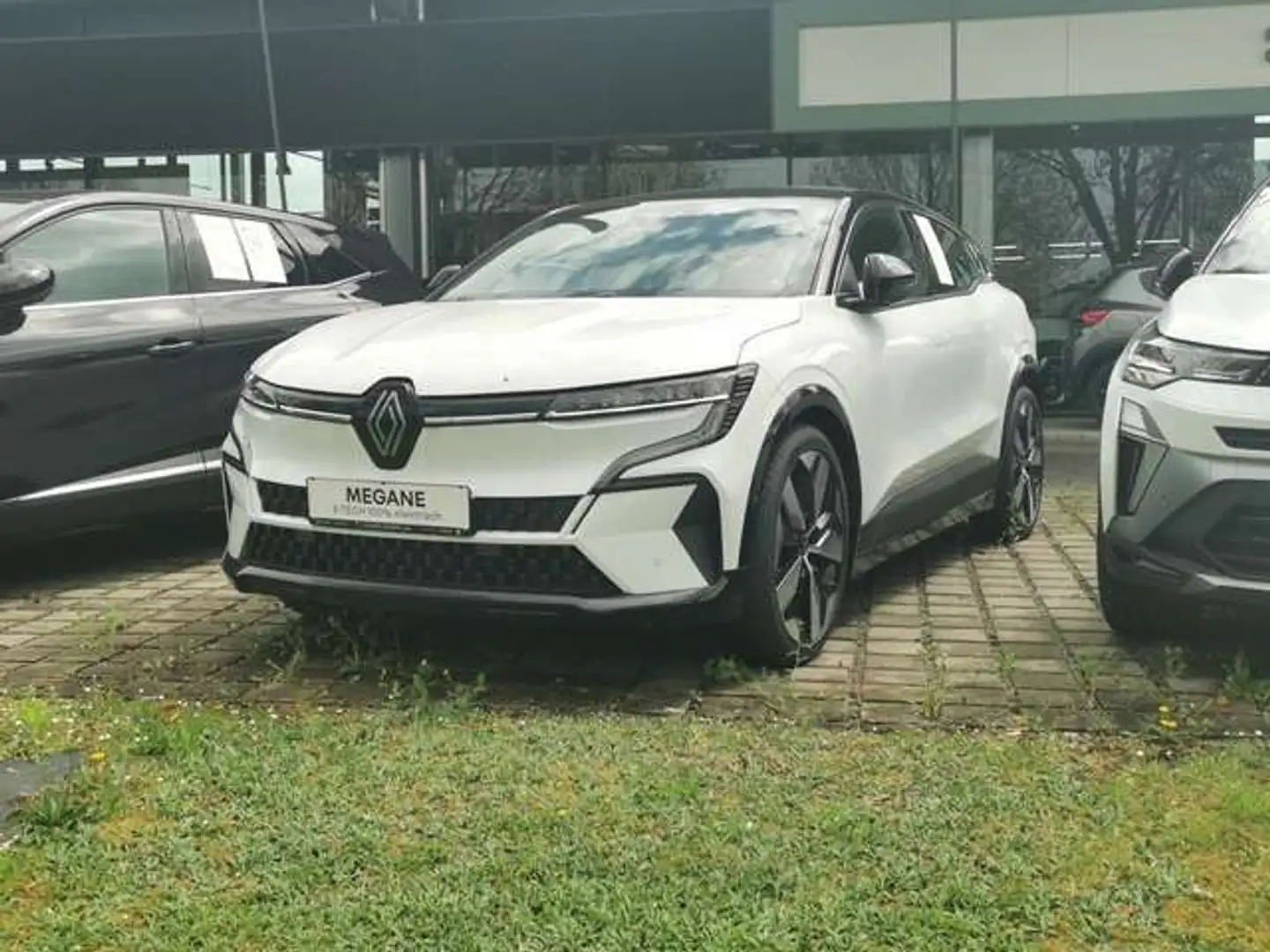 Renault Megane Techno 220 Comfort Range +Navi+Kamera+Shz Schwarz - 1