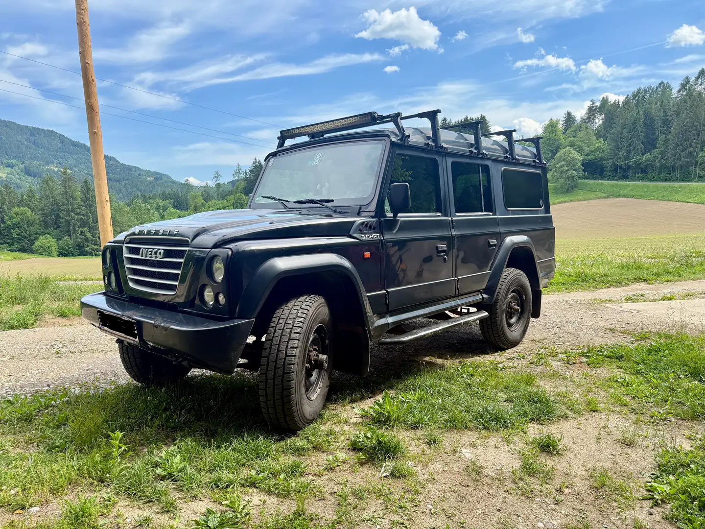 Iveco Massif Massif 3,0 HPI Schwarz - 2