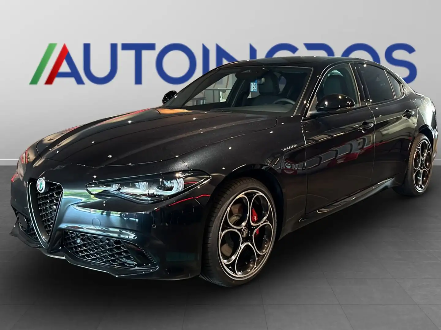 Alfa Romeo Giulia 2.2 Turbo Veloce Noir - 1