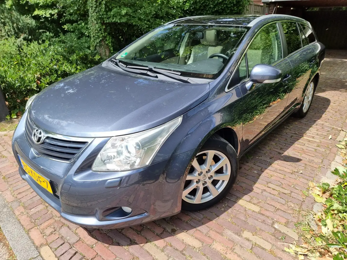 Toyota Avensis Wagon 2.0 VVTi Aut. Executive Pano/Xenon/Leer Blauw - 2