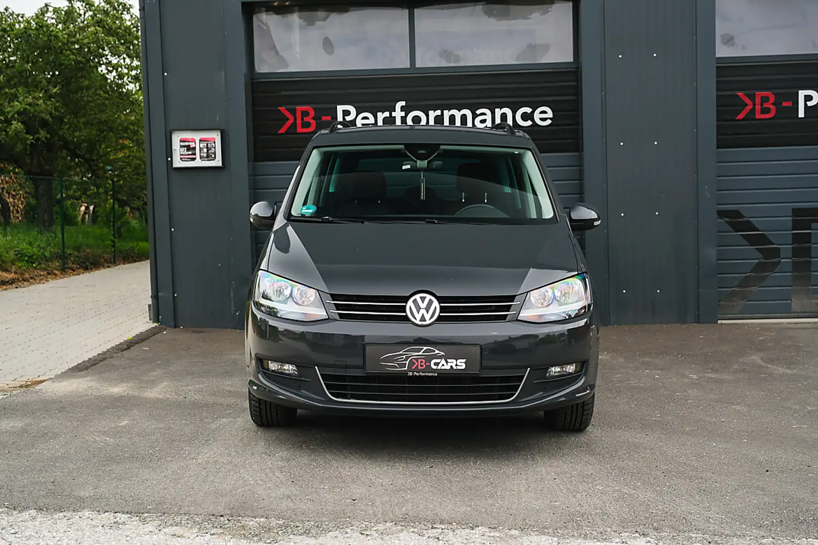 Volkswagen Sharan Comfortline SCR 2,0 TDI 7 Sitze/AHK/ACC/SHZ/PDC... Grau - 2