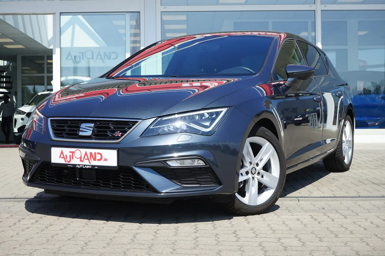 SEAT Leon 1.5 TSI FR AHK LED ACC Android Apple Grau - 2
