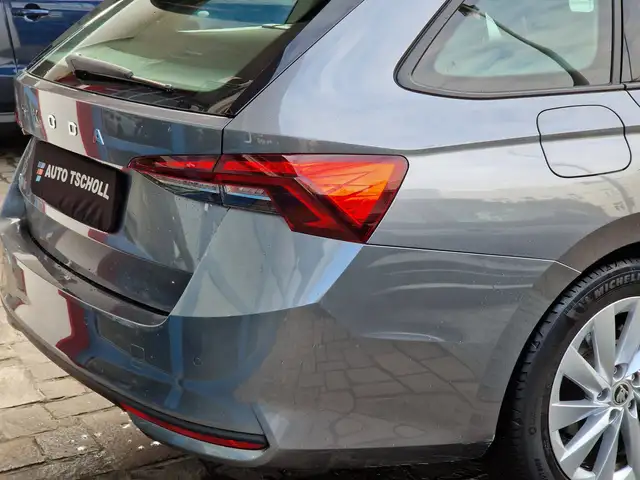 Skoda Octavia view 5