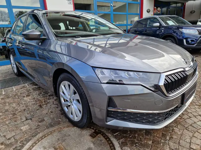Skoda Octavia view 2