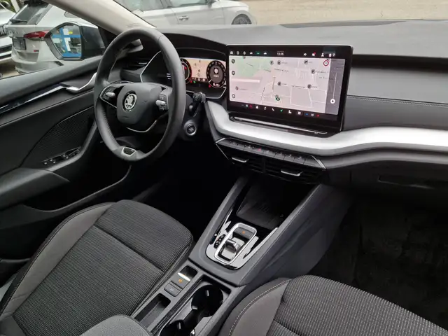Skoda Octavia view 8