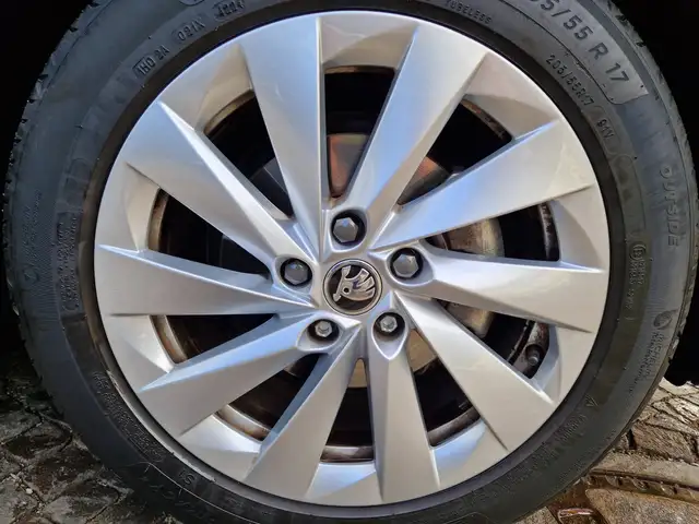 Skoda Octavia view 7