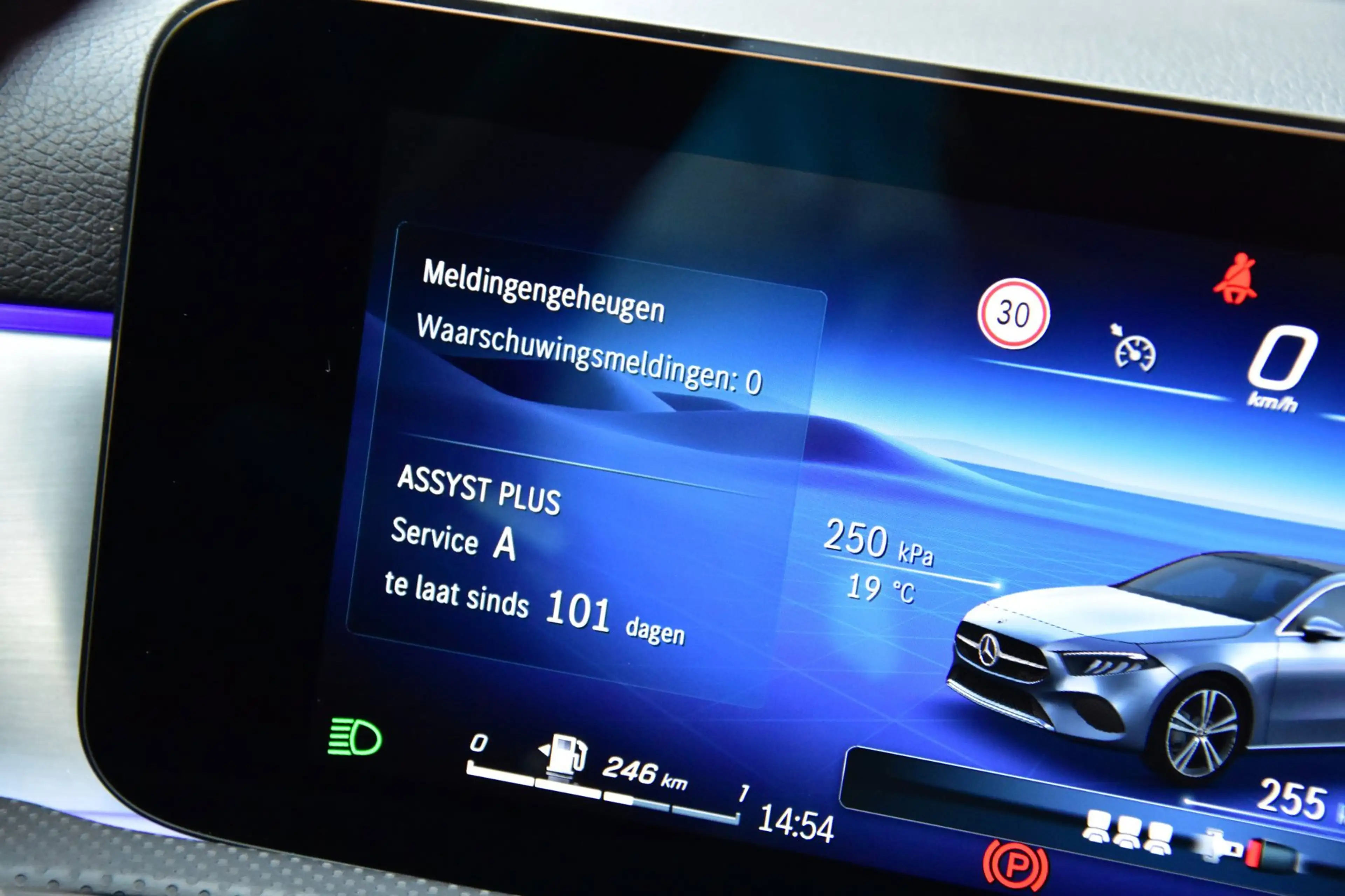 Mercedes-Benz A 180 Star Edition LIMITED | Pano-dak | Adaptieve Cruise — photo 18