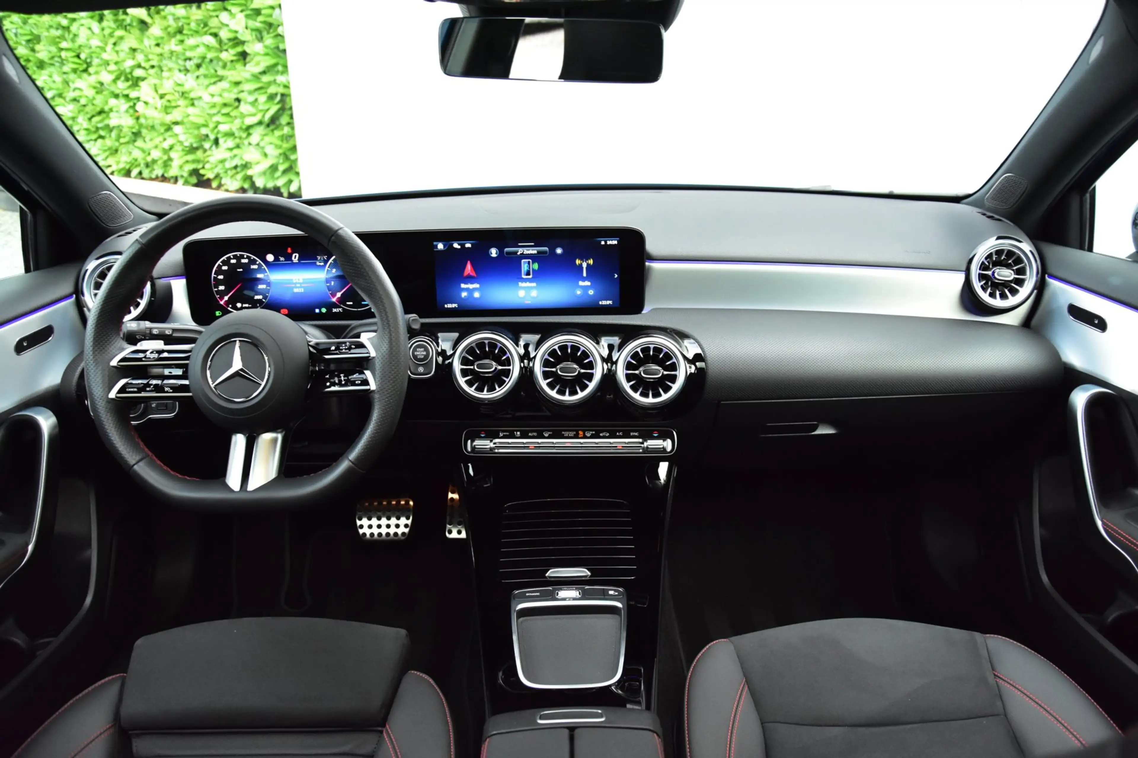 Mercedes-Benz A 180 Star Edition LIMITED | Pano-dak | Adaptieve Cruise — photo 5