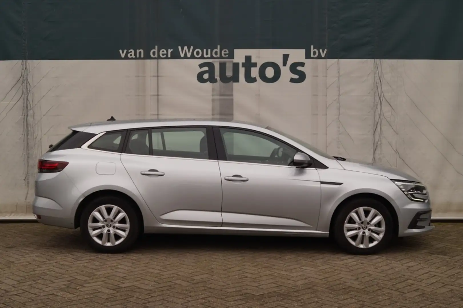 Renault Megane Estate 1.3 TCe 140pk Equilibre -NAVI-ECC-PDC- Gris - 2