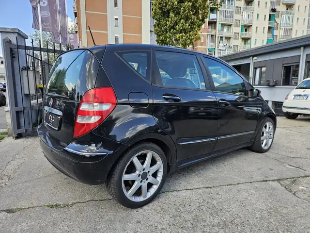 Mercedes-Benz A view 4