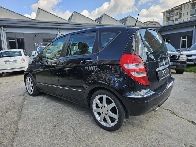 Mercedes-Benz A view 5