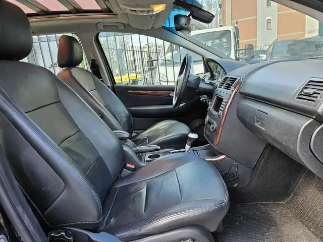 Mercedes-Benz A view 13