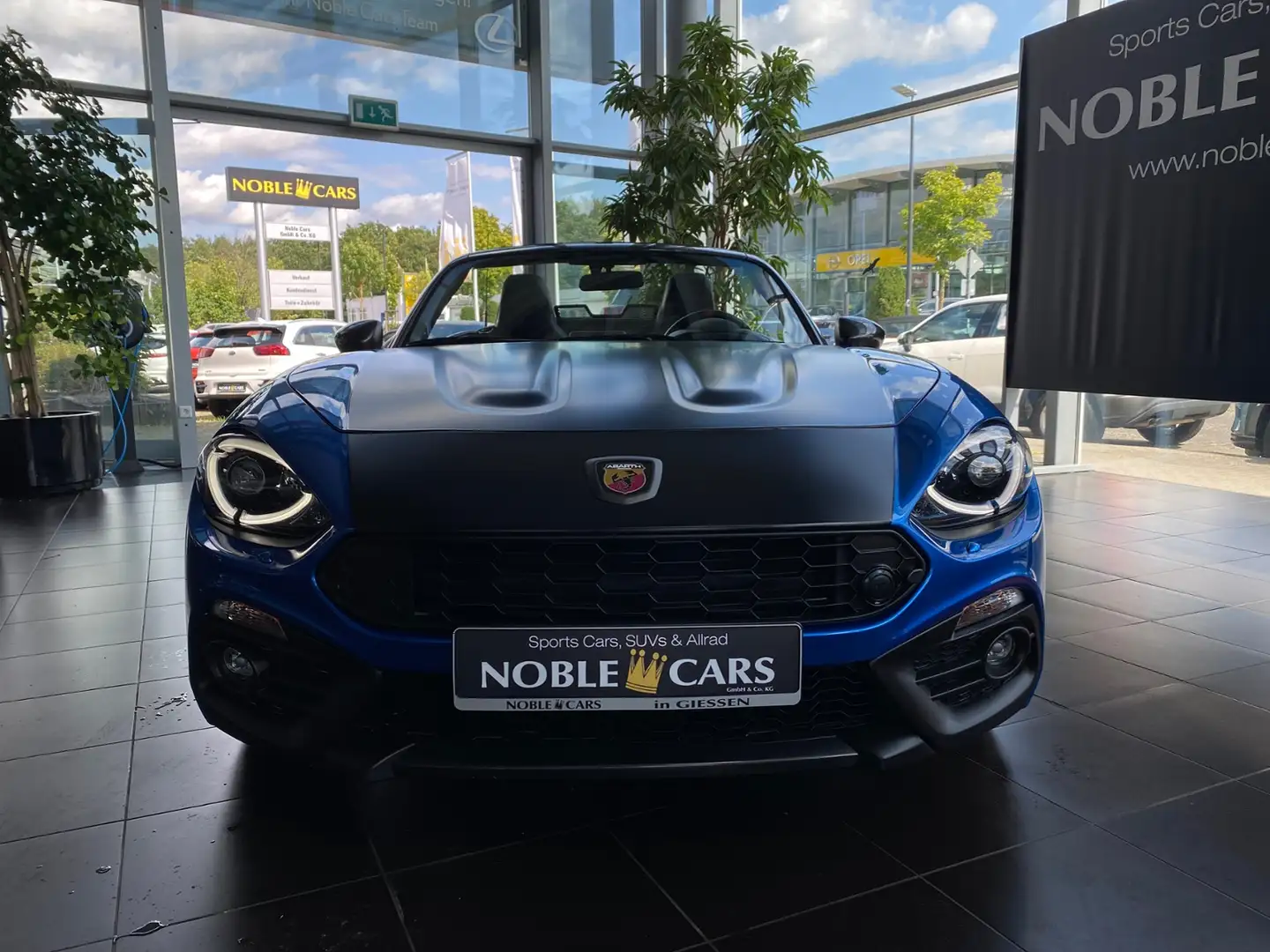 Abarth 124 Spider LED NAVI LEDER BOSE Blauw - 2