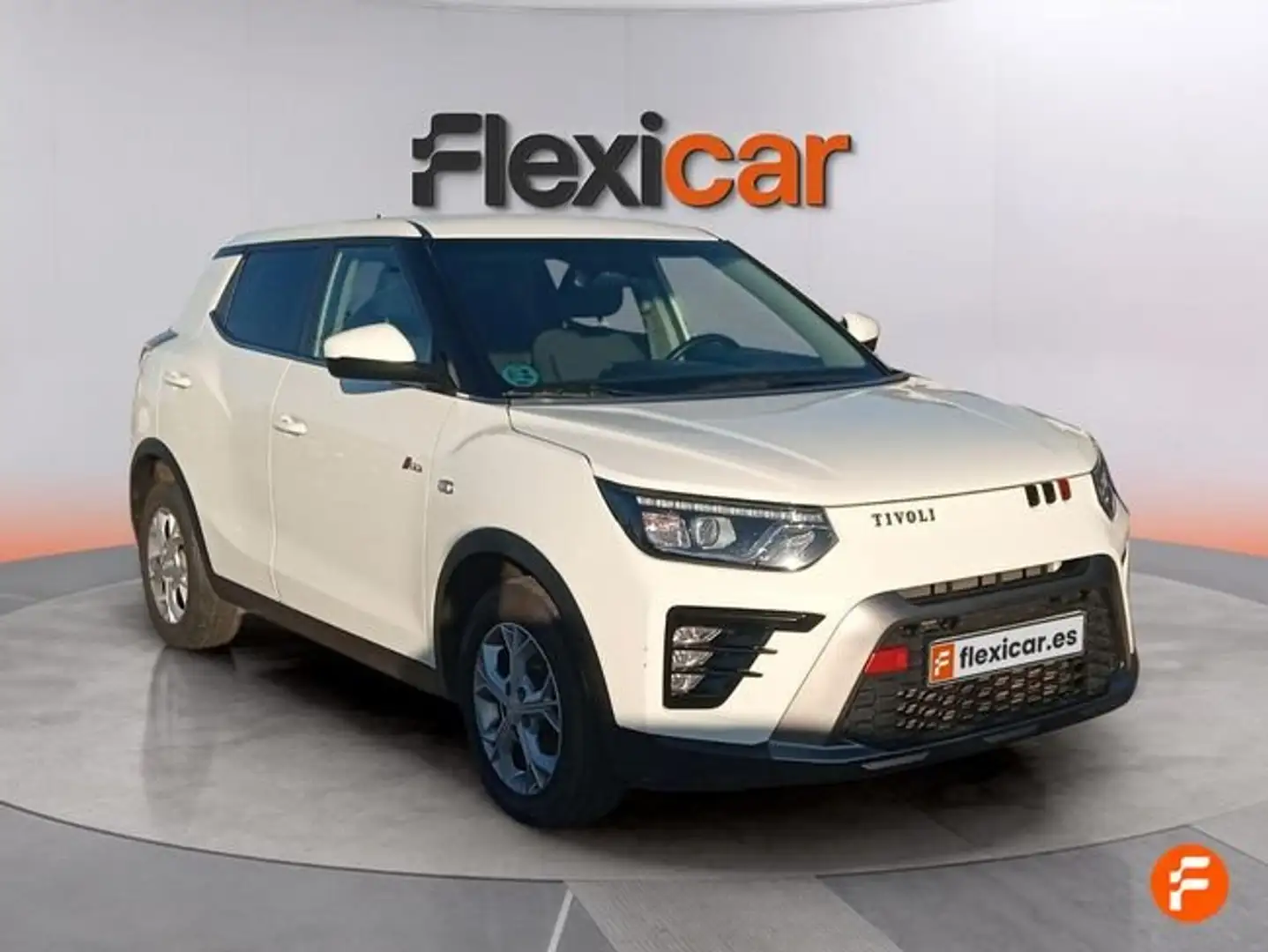 SsangYong Tivoli G15 Limited 4x2 Aut. Blanco - 2