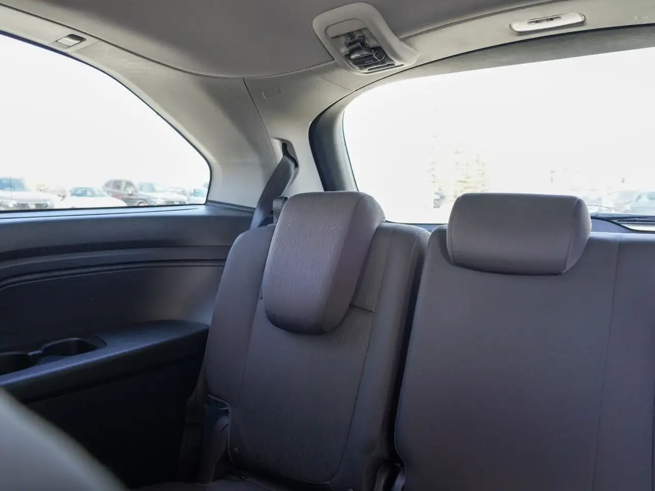 Honda Odyssey снимка Honda Odyssey