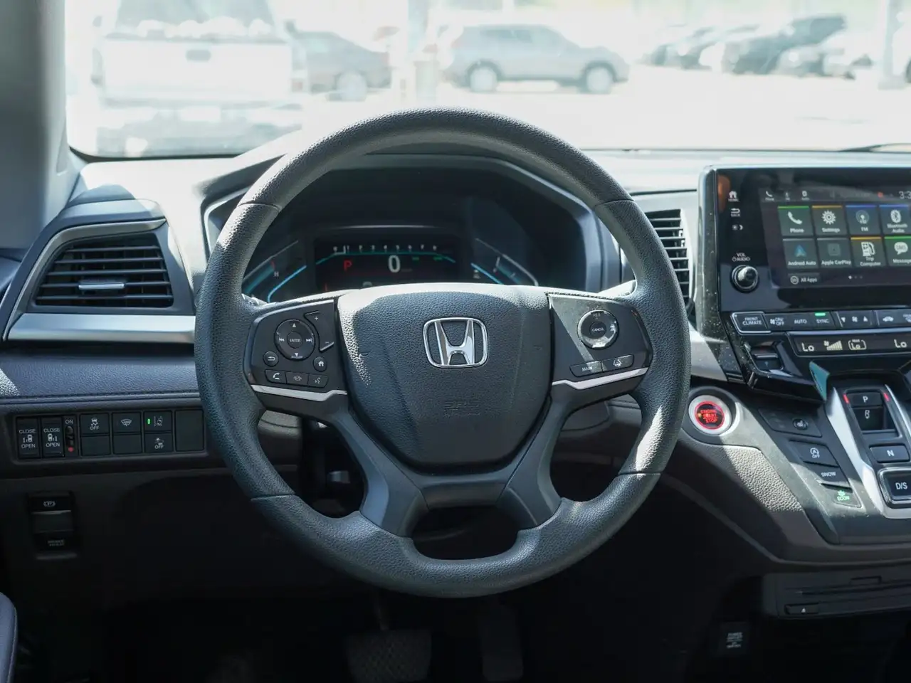 Honda Odyssey снимка Honda Odyssey