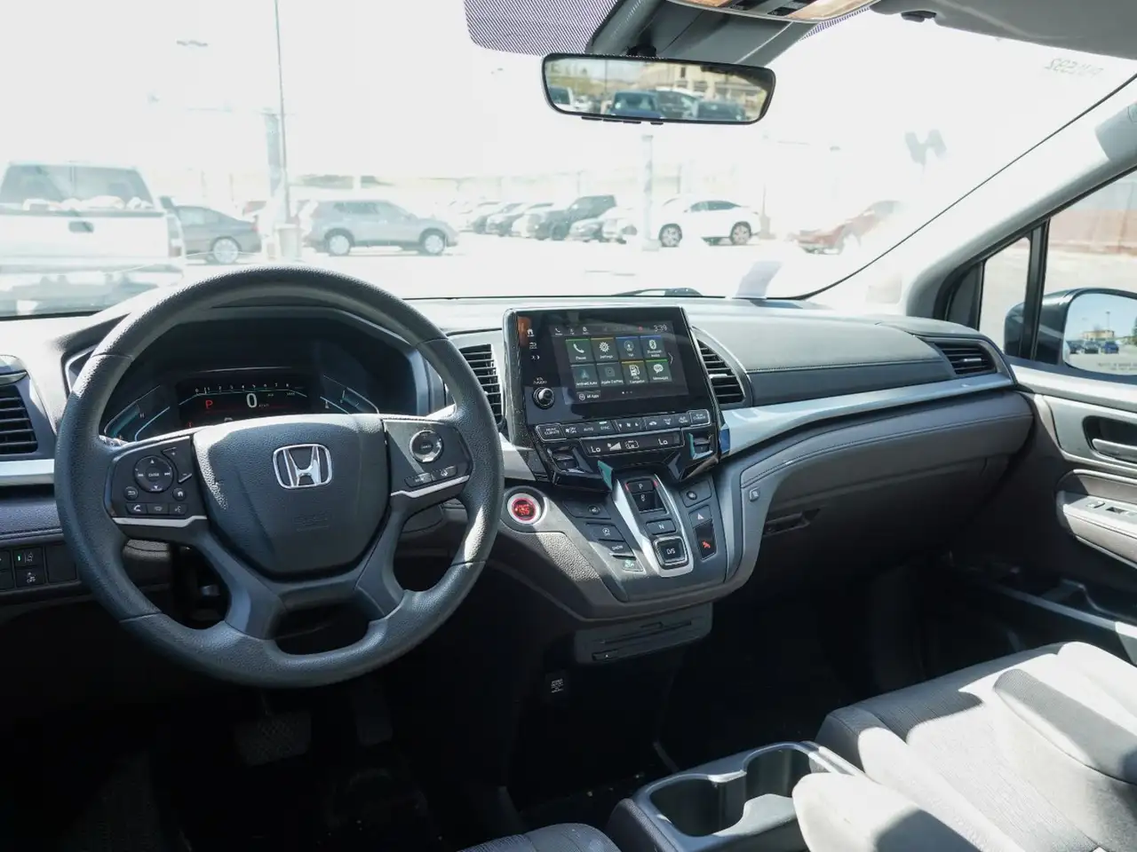 Honda Odyssey снимка Honda Odyssey