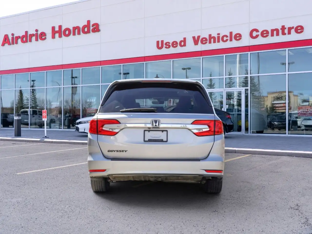 Honda Odyssey снимка Honda Odyssey