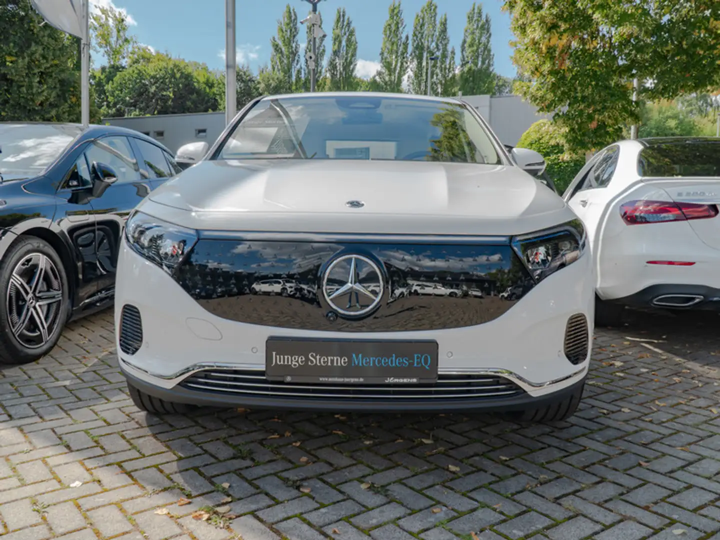Mercedes-Benz EQA 250 + Progressive/LED/360/Burm/Distr/Leder/18 Weiß - 2
