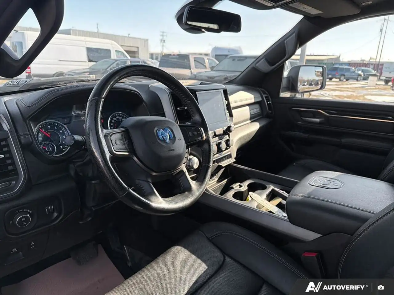 RAM 1500 снимка RAM 1500
