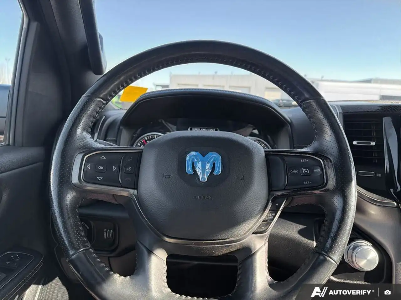 RAM 1500 снимка RAM 1500