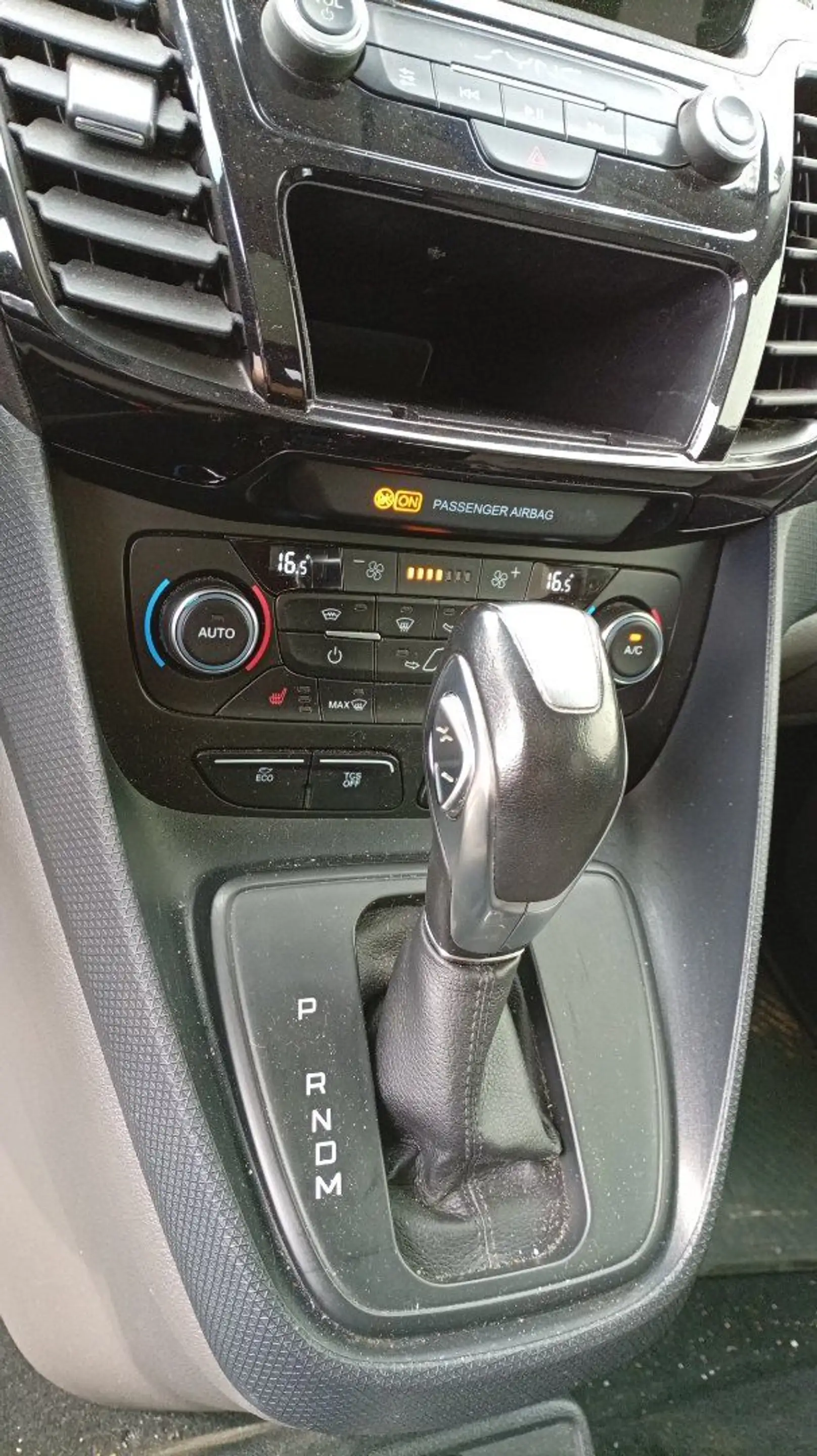 Ford Tourneo Connect 1.5 TDCi/EcoBlue Titanium S/S EcoB — photo 13