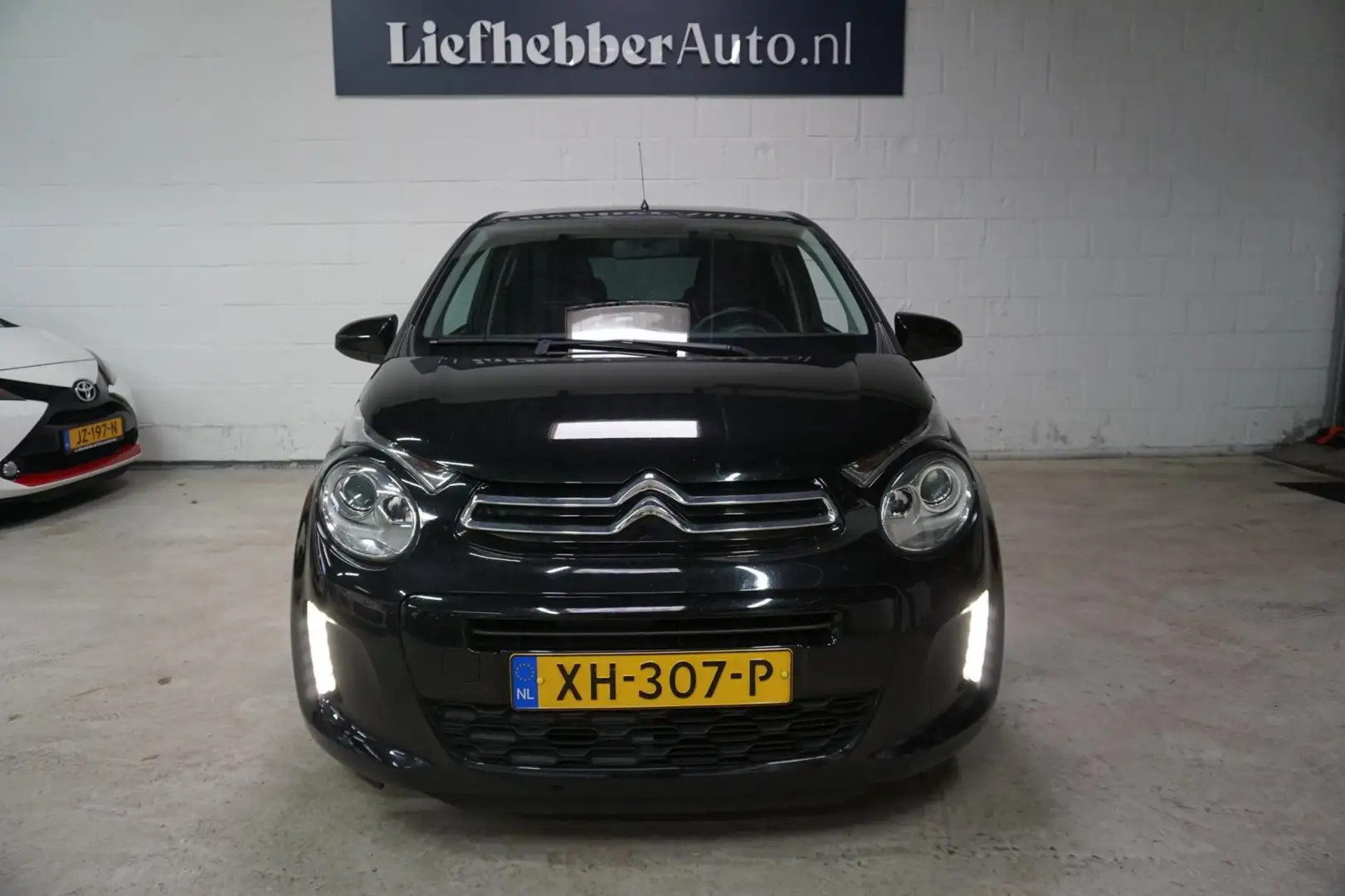 Citroen C1 1.0 VTi Shine / Camera / Airco / Zwart - 2