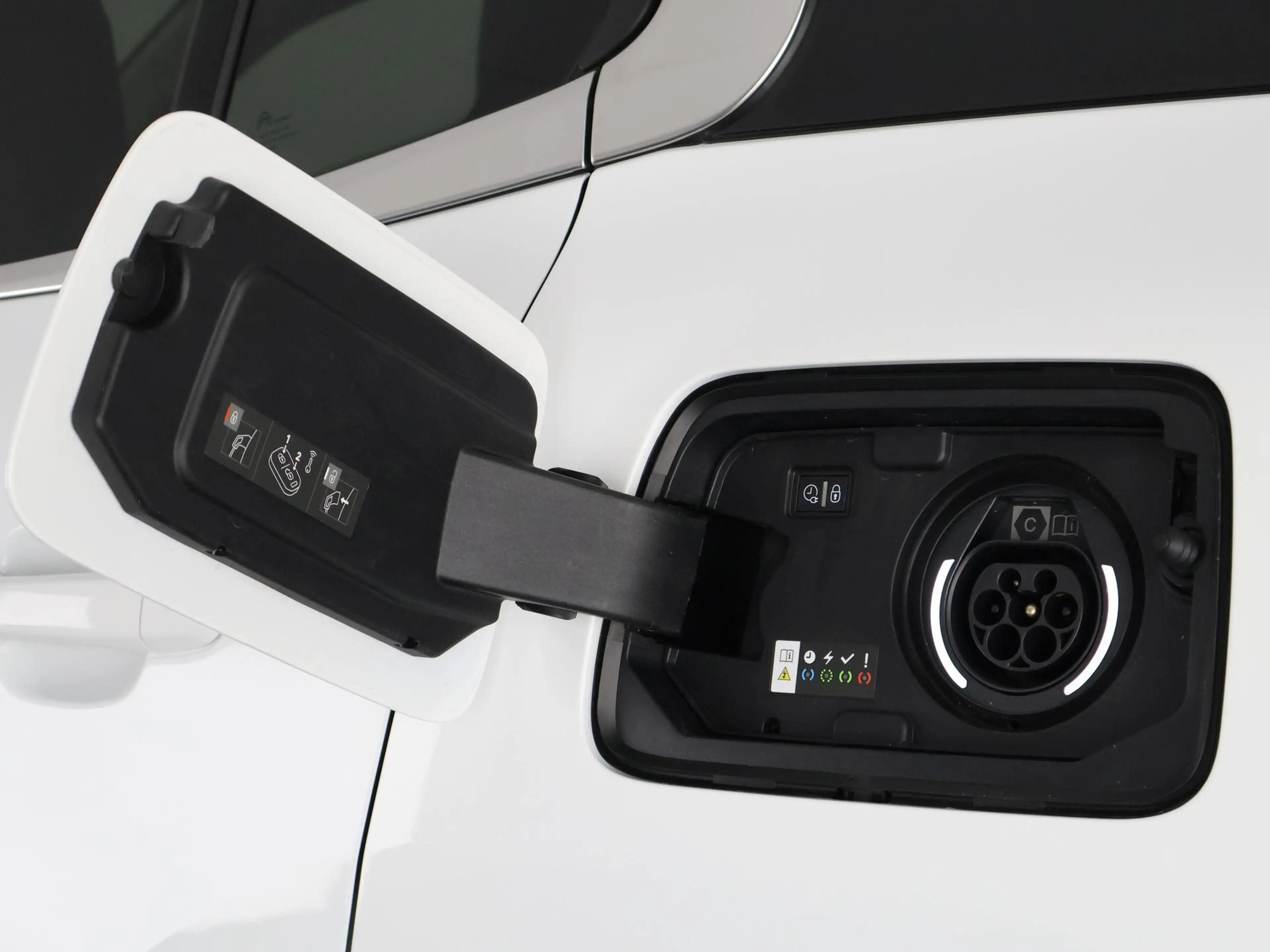 Citroen C5 Aircross 1.6 PLUG-IN HYBRID BUSINESS+ AUTOM. GAR 10/2032* N — photo 36