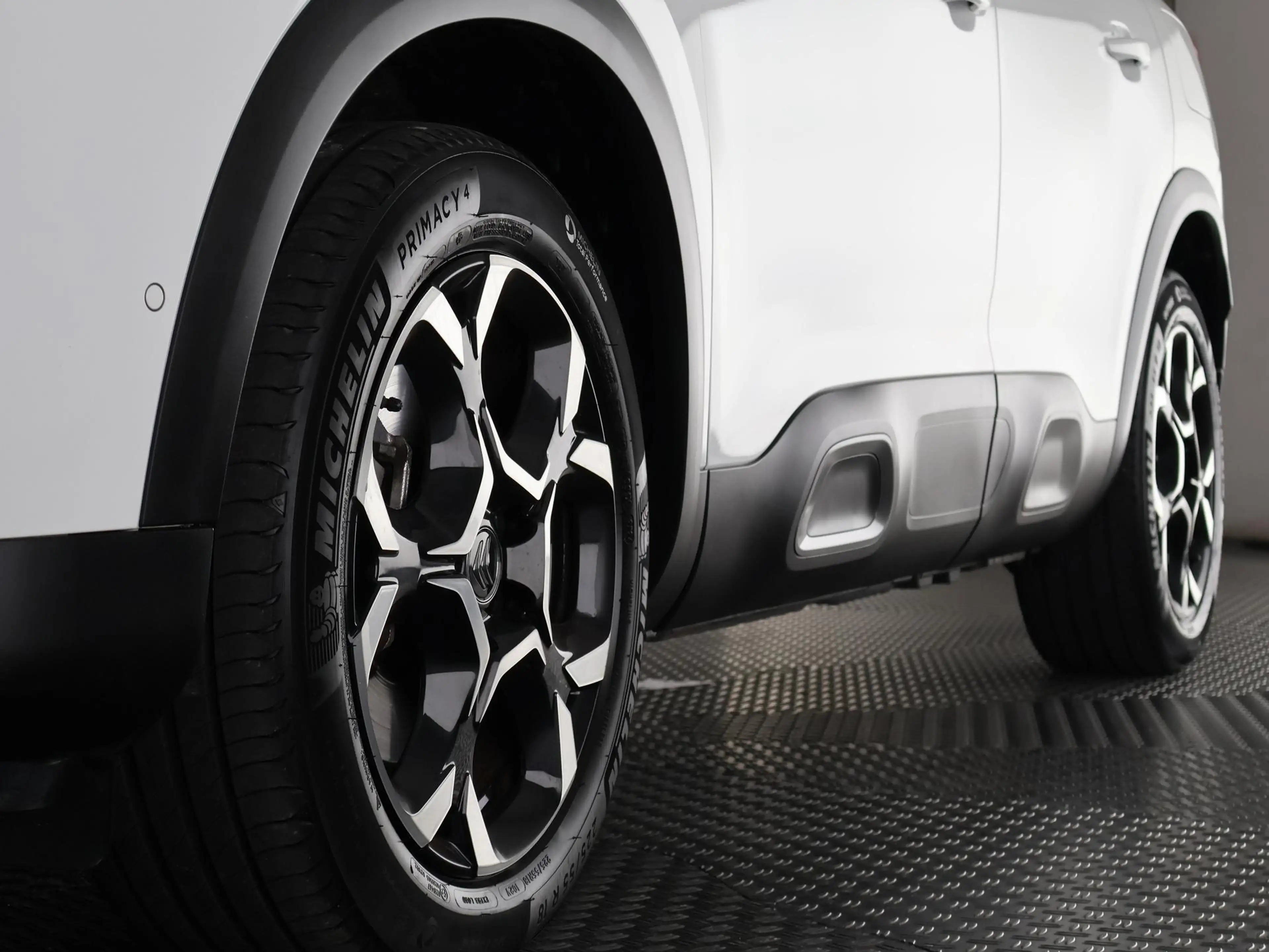 Citroen C5 Aircross 1.6 PLUG-IN HYBRID BUSINESS+ AUTOM. GAR 10/2032* N — photo 40