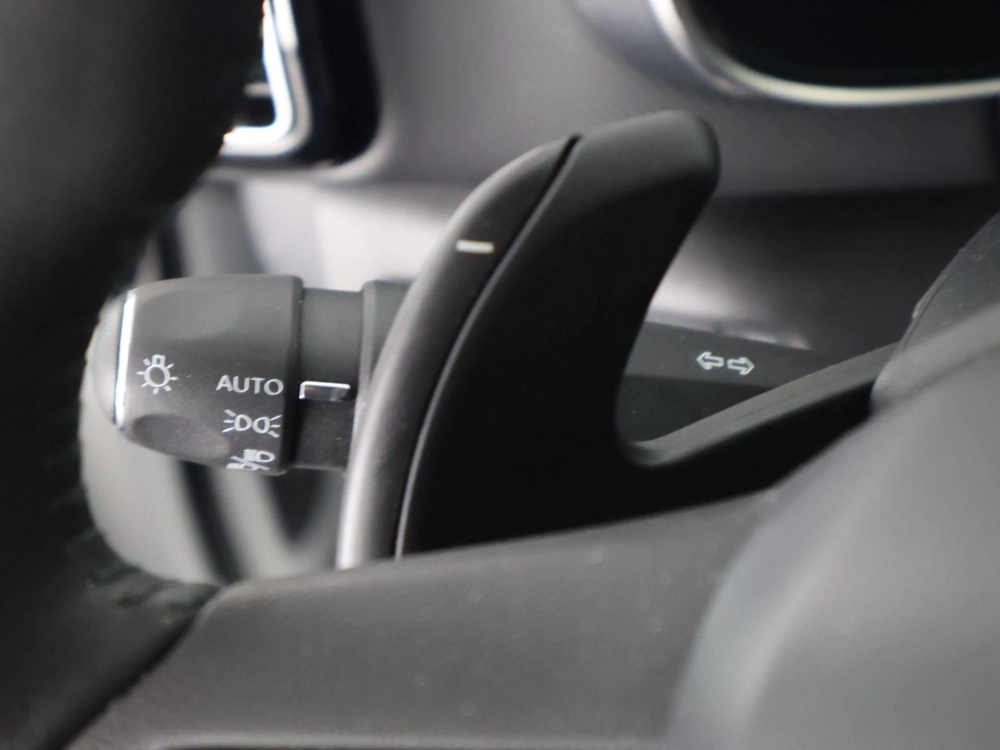 Citroen C5 Aircross 1.6 PLUG-IN HYBRID BUSINESS+ AUTOM. GAR 10/2032* N — photo 28