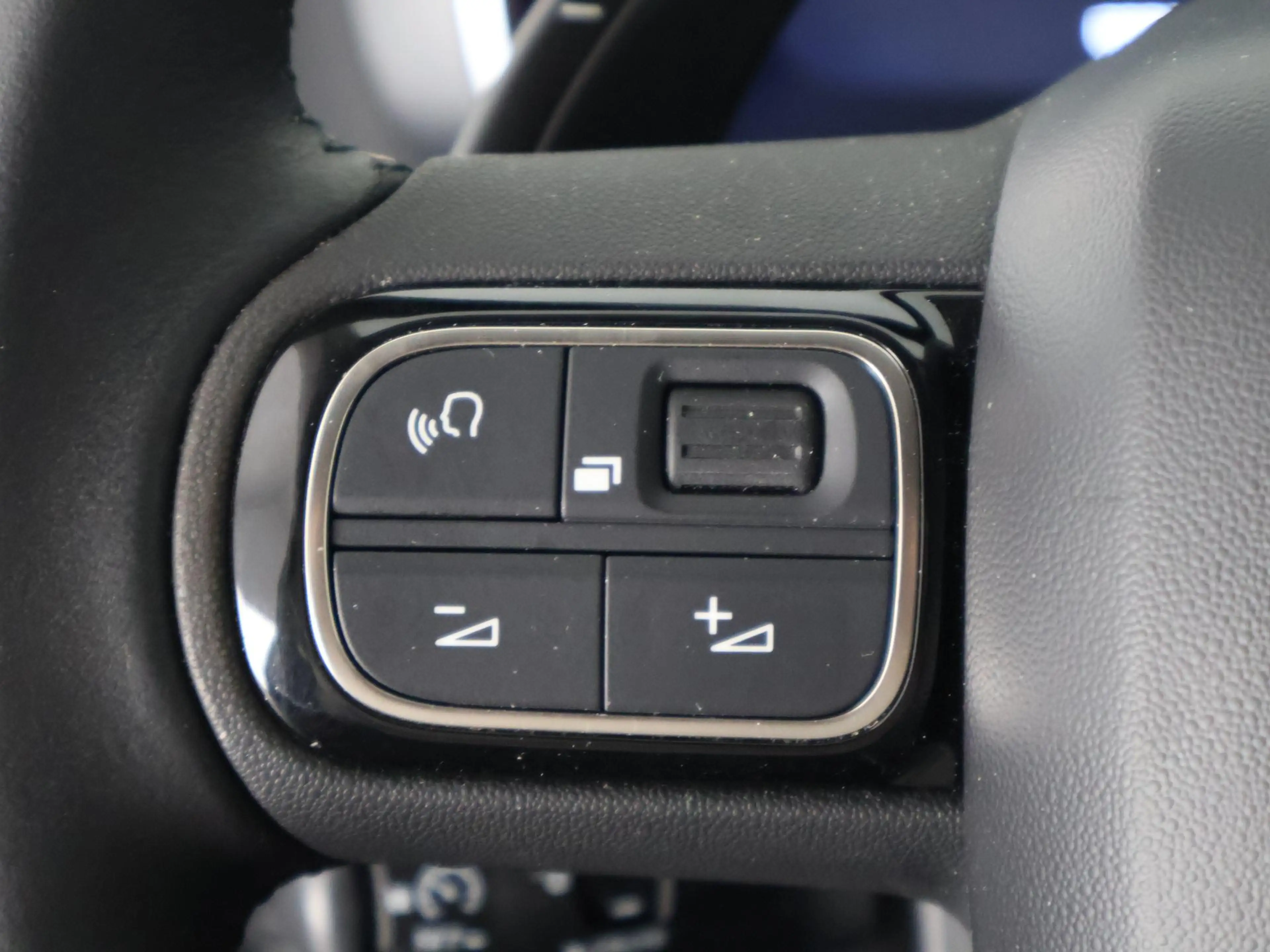 Citroen C5 Aircross 1.6 PLUG-IN HYBRID BUSINESS+ AUTOM. GAR 10/2032* N — photo 17