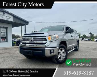 SR5 4.6L V8 4x2 REAR WHEEL DRIVE|DOUBLE CAB|ACCIDENT FREE|BACKUP CAMERA