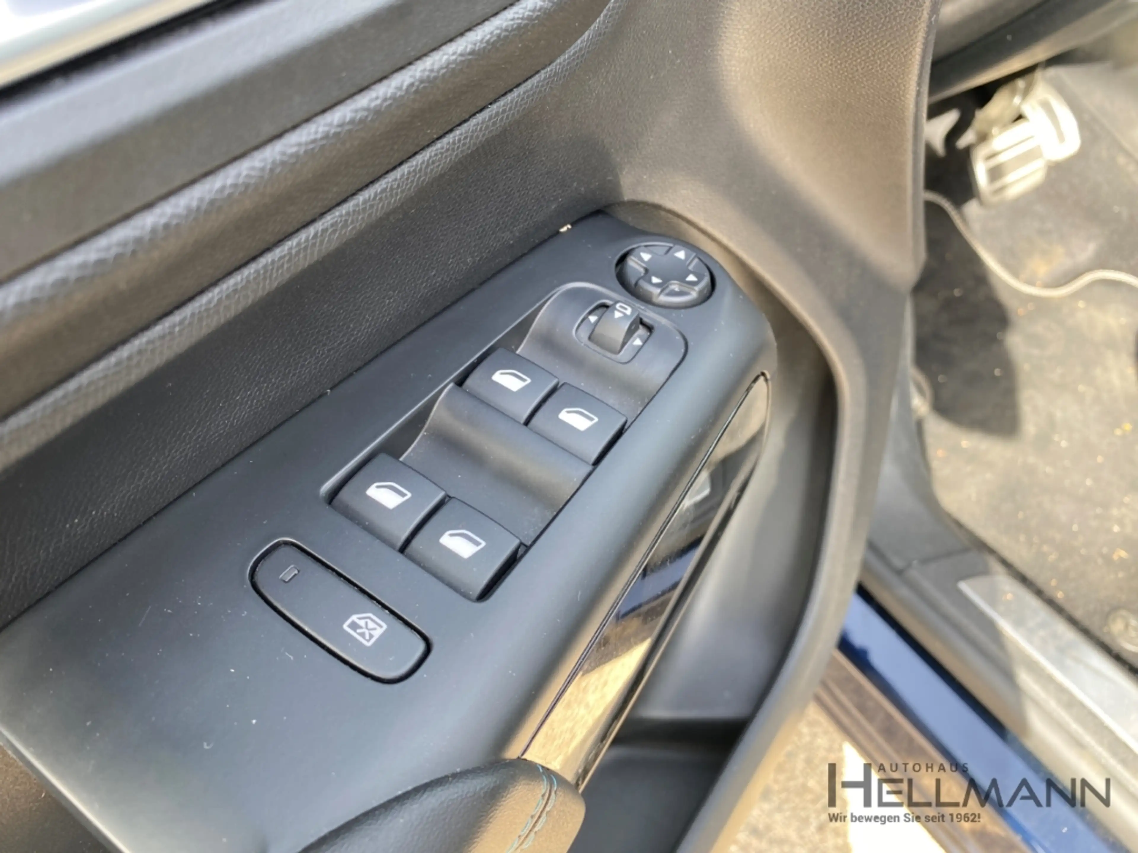 Citroen C5 Aircross Shine Pack PT 130 EAT8 *Navi*Sitzheizung*Kamera* — photo 13