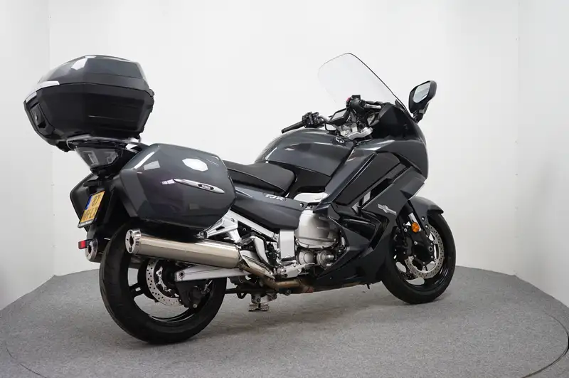 Yamaha FJR 1300 - foto 8