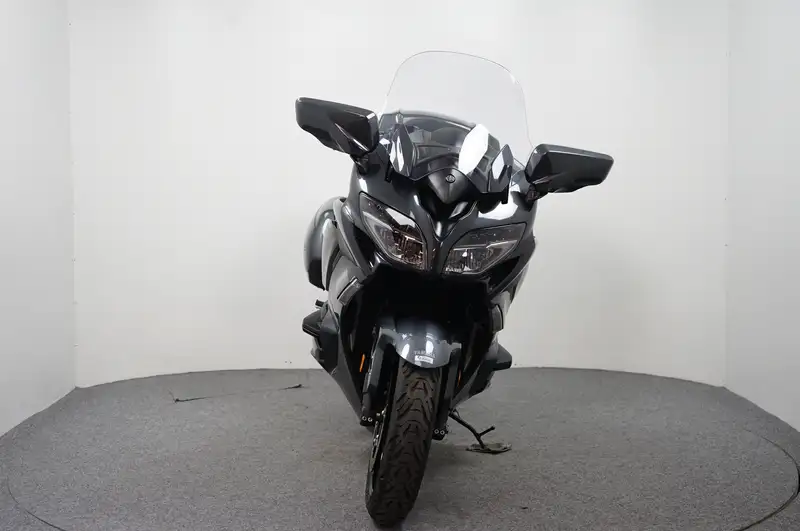 Yamaha FJR 1300 - foto 3