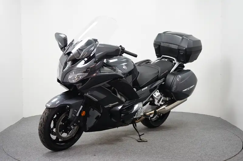 Yamaha FJR 1300 - foto 4