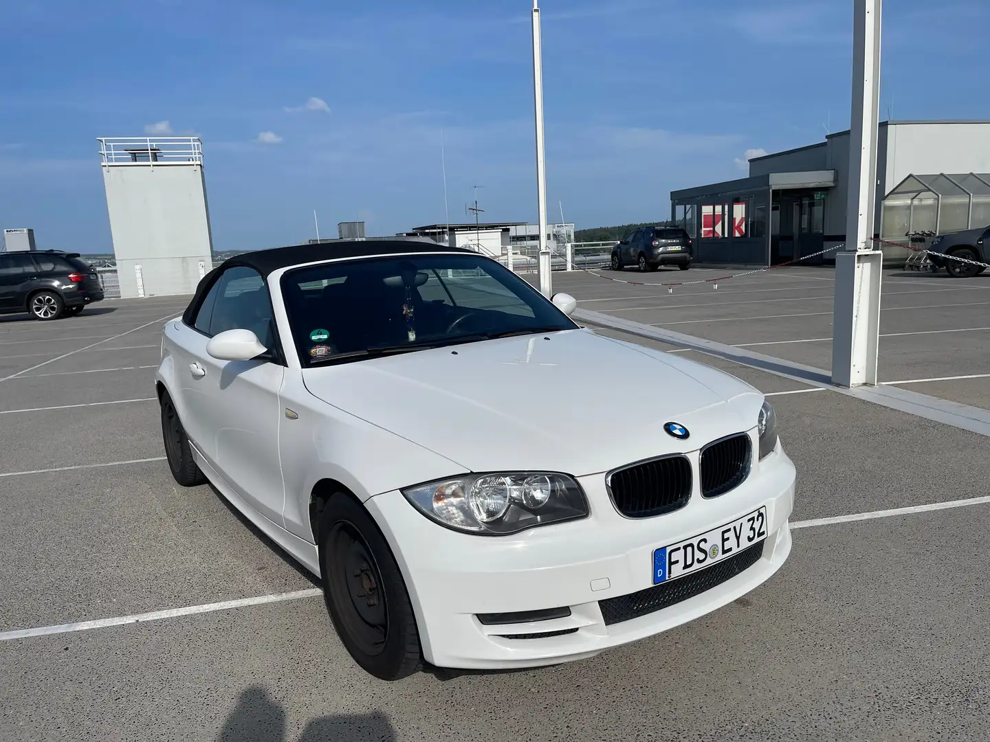 BMW 118 118i Cabrio Weiß - 2