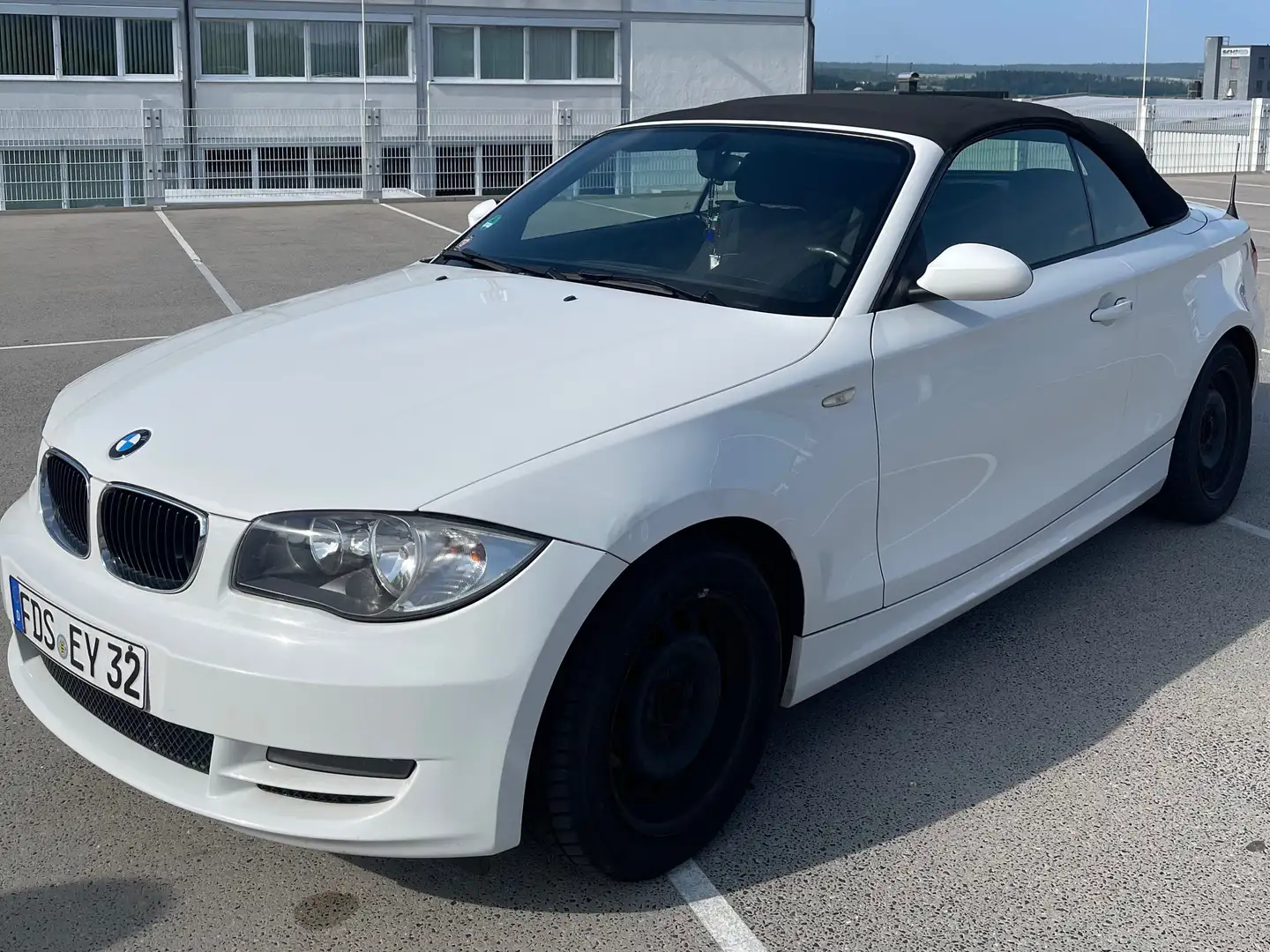 BMW 118 118i Cabrio Weiß - 1