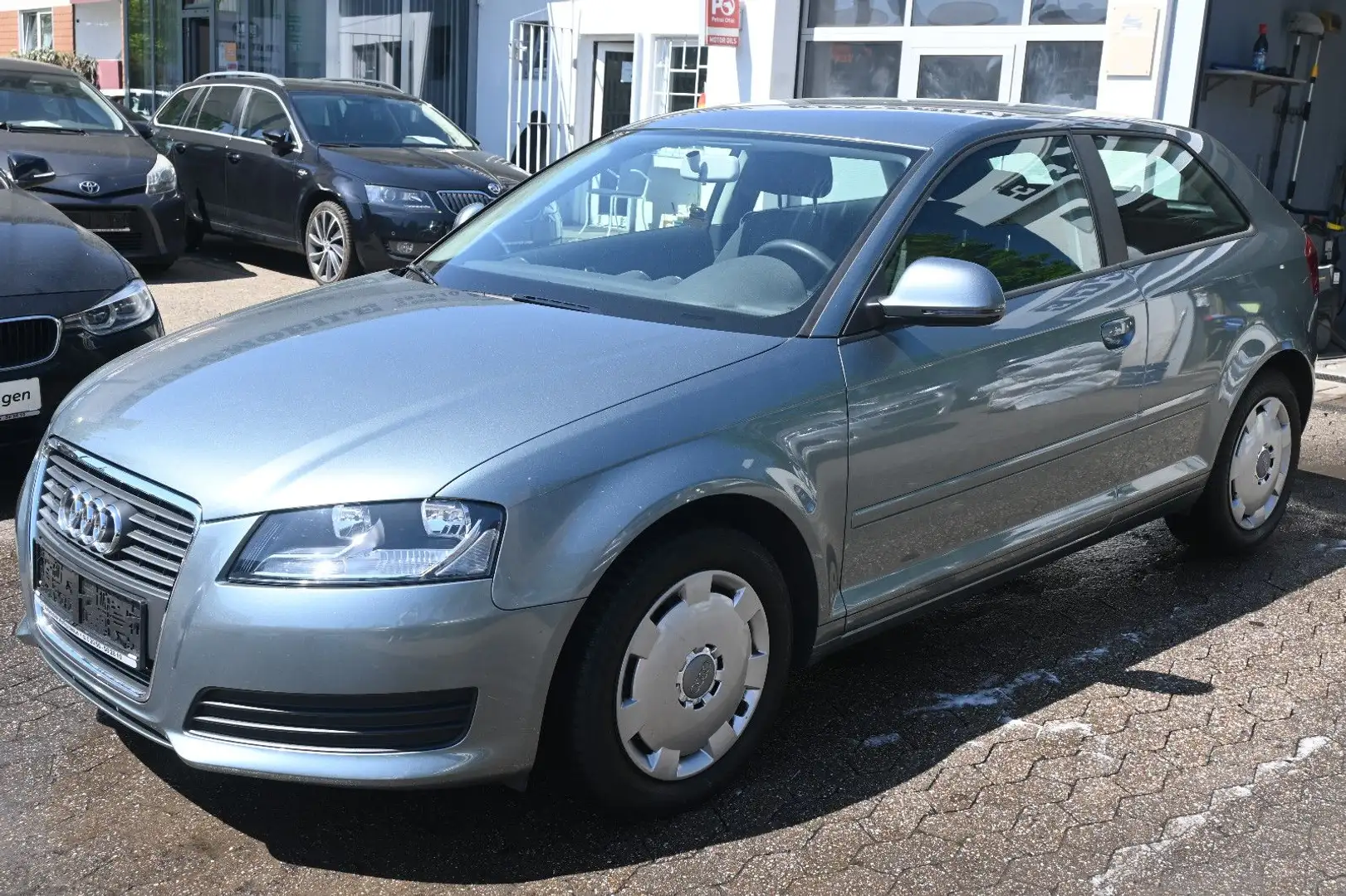 Audi A3 1.6 Attraction*Automatik*1.Hand*Erst67tkm*Top Gris - 1