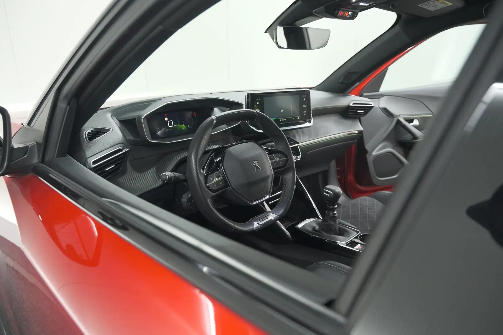 Peugeot 2008 PureTech 130 GT Pack | Panoramadak | Camera | Adap Rouge - 2