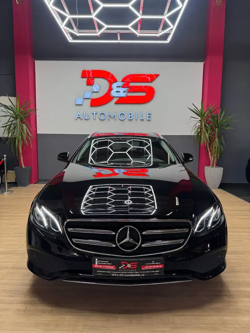 Mercedes-Benz E 300 de T-Modell/Navi/SHZ/RFK/LED/Tempomat/Assi Nero - 2
