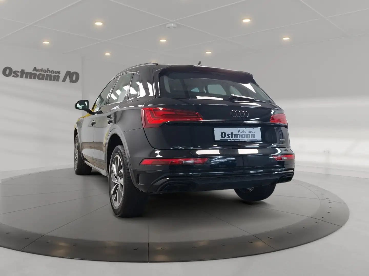 Audi Q5 40 TDI quattro S-Line AHK Matrix 19'' RFK Schwarz - 2