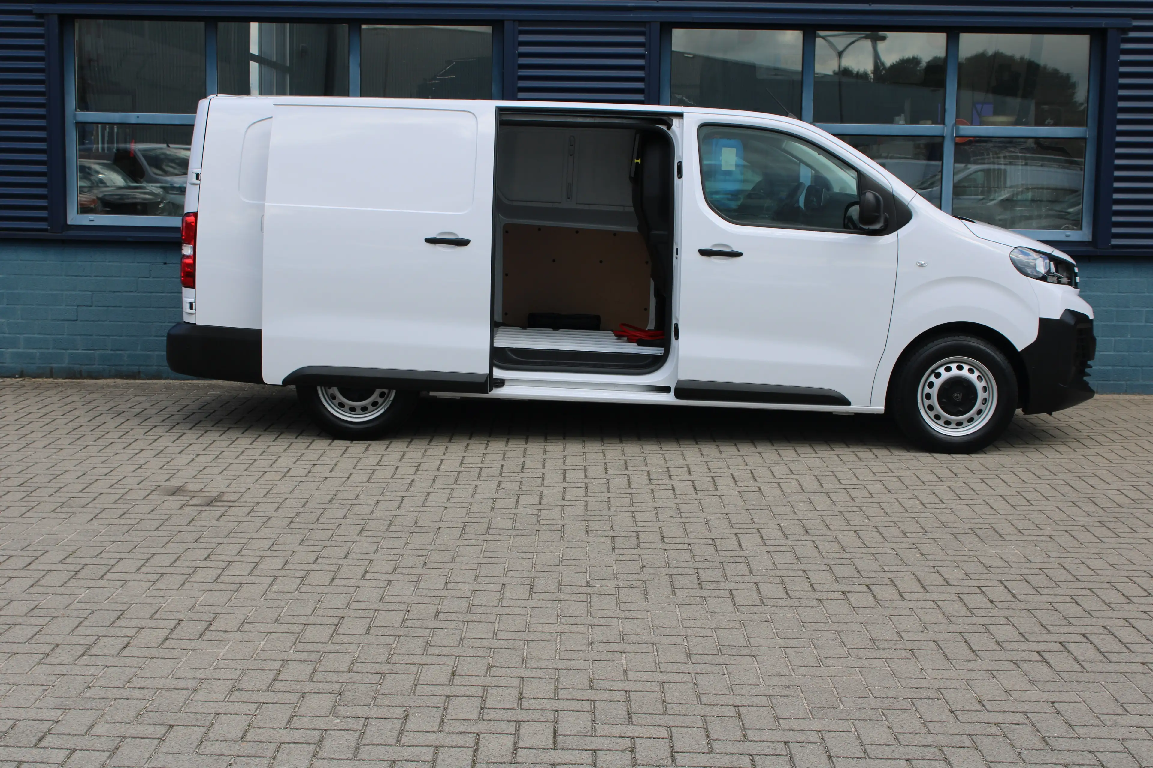 Peugeot e-Expert L3 75 kWh | 8 JAAR GARANTIE | CAMERA | NAVI | DRAA — photo 8