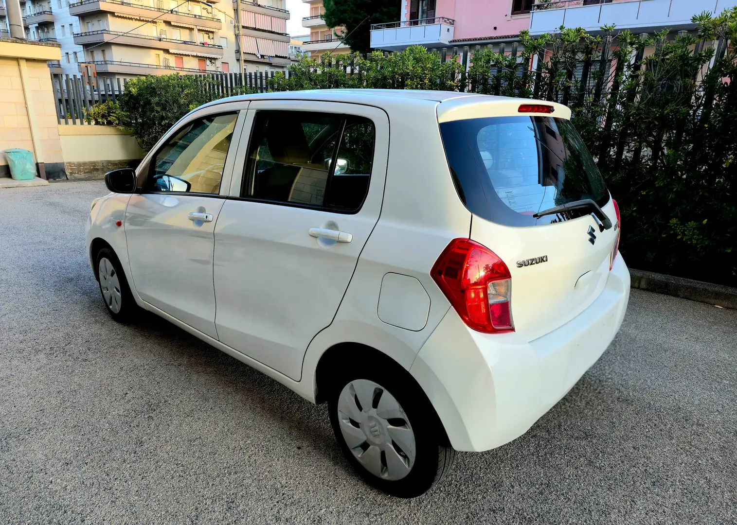 Suzuki Celerio Celerio 1.0 Easy Bianco - 2