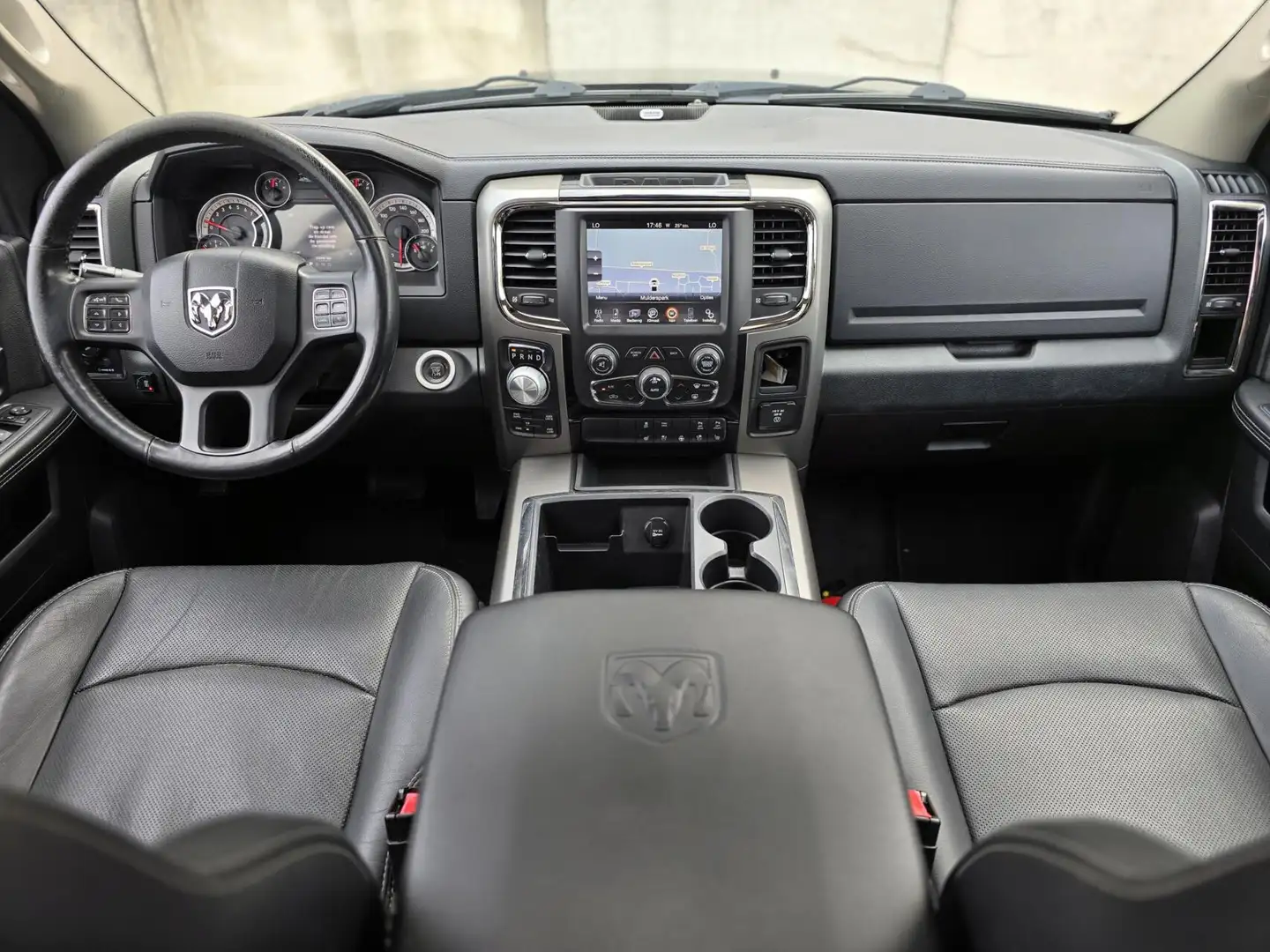 Dodge RAM 1500 4X4 5.7 V8 4x4 Crew Cab 5'7 Sport Noir - 2