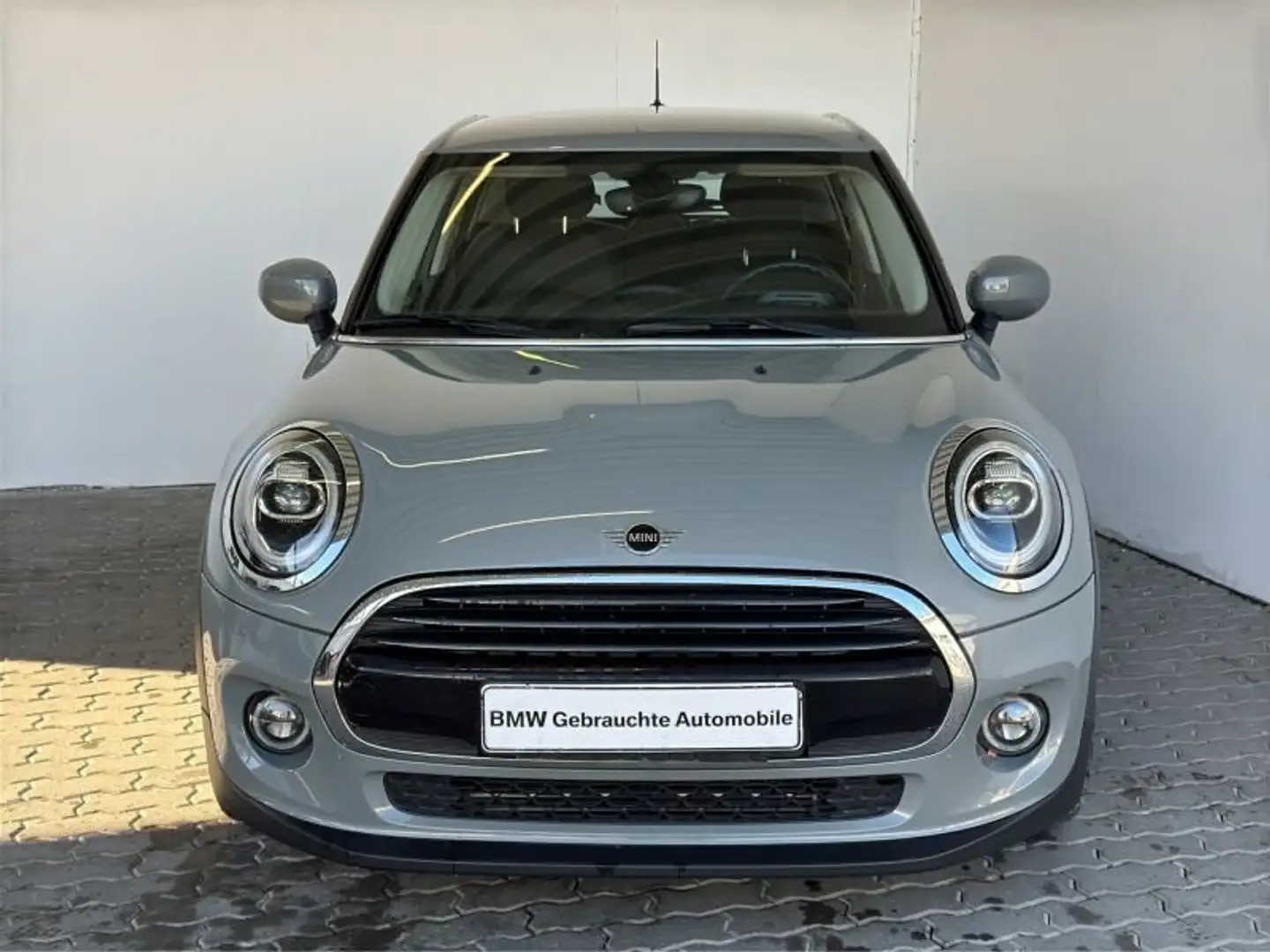 MINI Cooper 5-Tuerer Navi.LED.Sportsitz+LR. Grau - 2