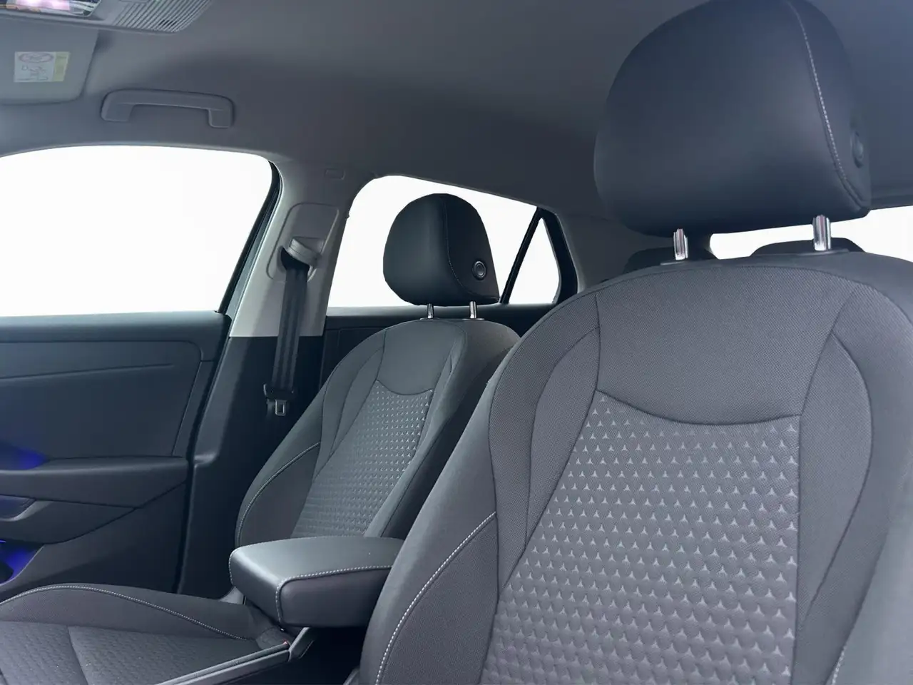 Volkswagen T-Roc Life 17