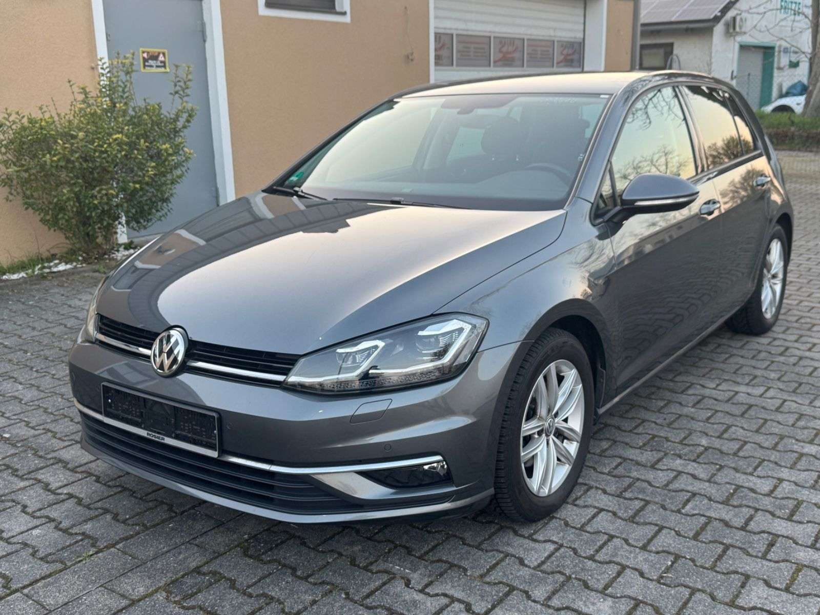 Second hand Volkswagen Golf 1.6